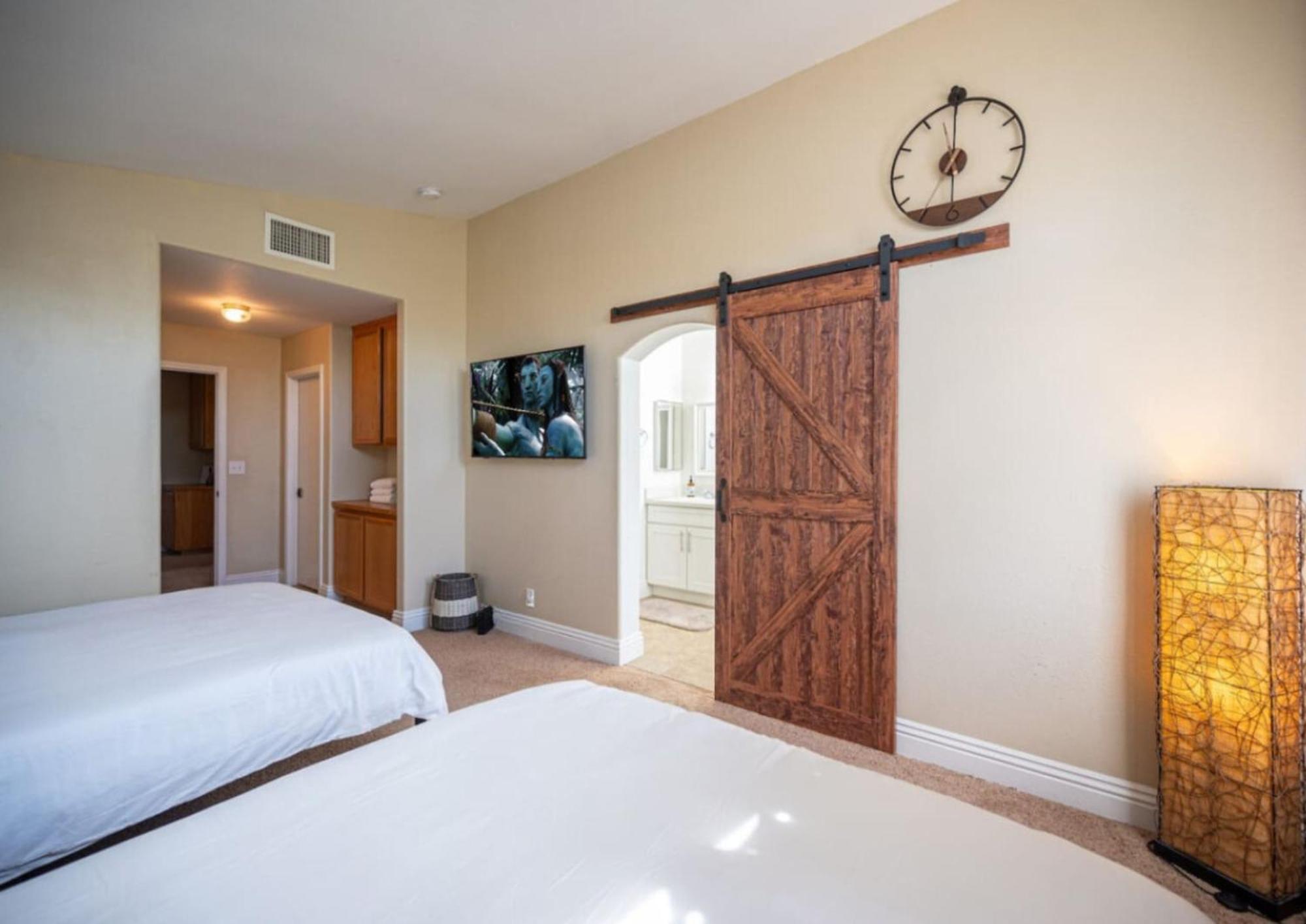 Zen - A Home Away From Home And In Heart Of Las Vegas Exterior photo