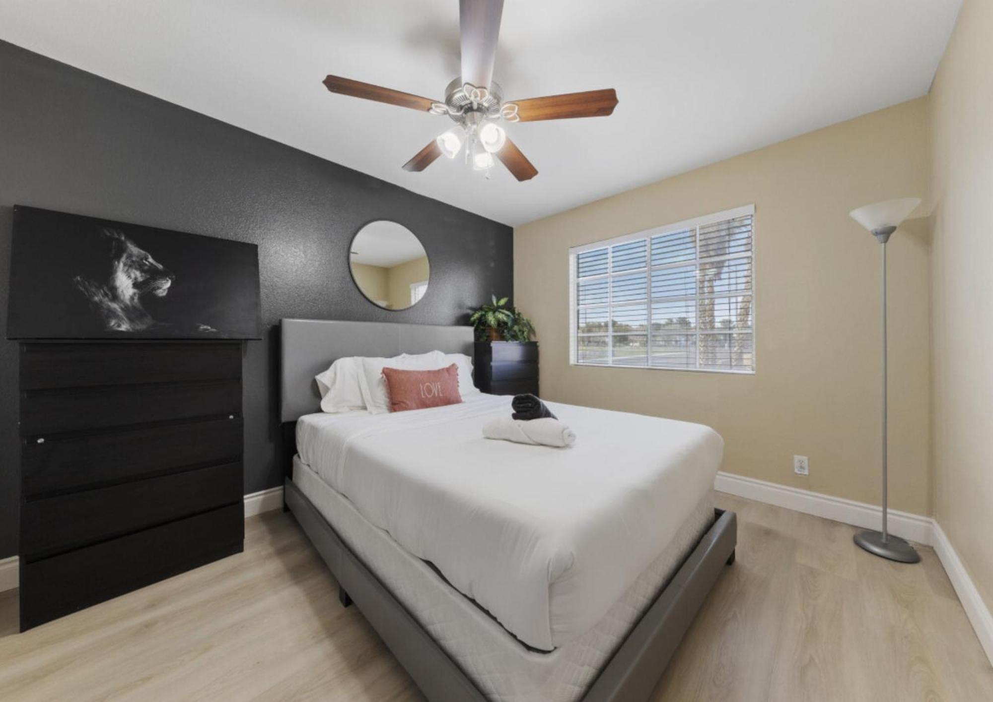 Zen - A Home Away From Home And In Heart Of Las Vegas Exterior photo